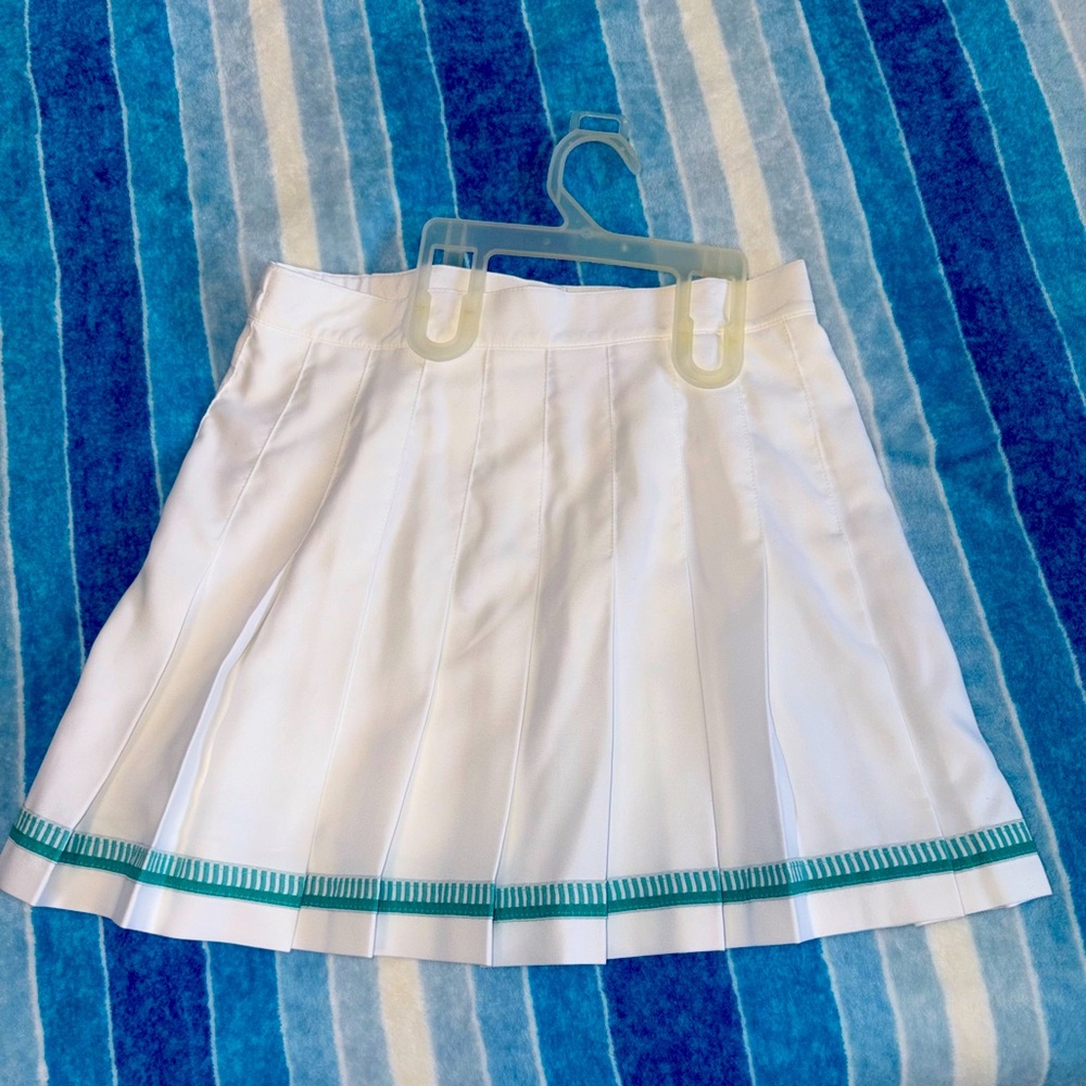 White Tail brand white skirt size Small+Blue/green bottom rim,Decorations bottom